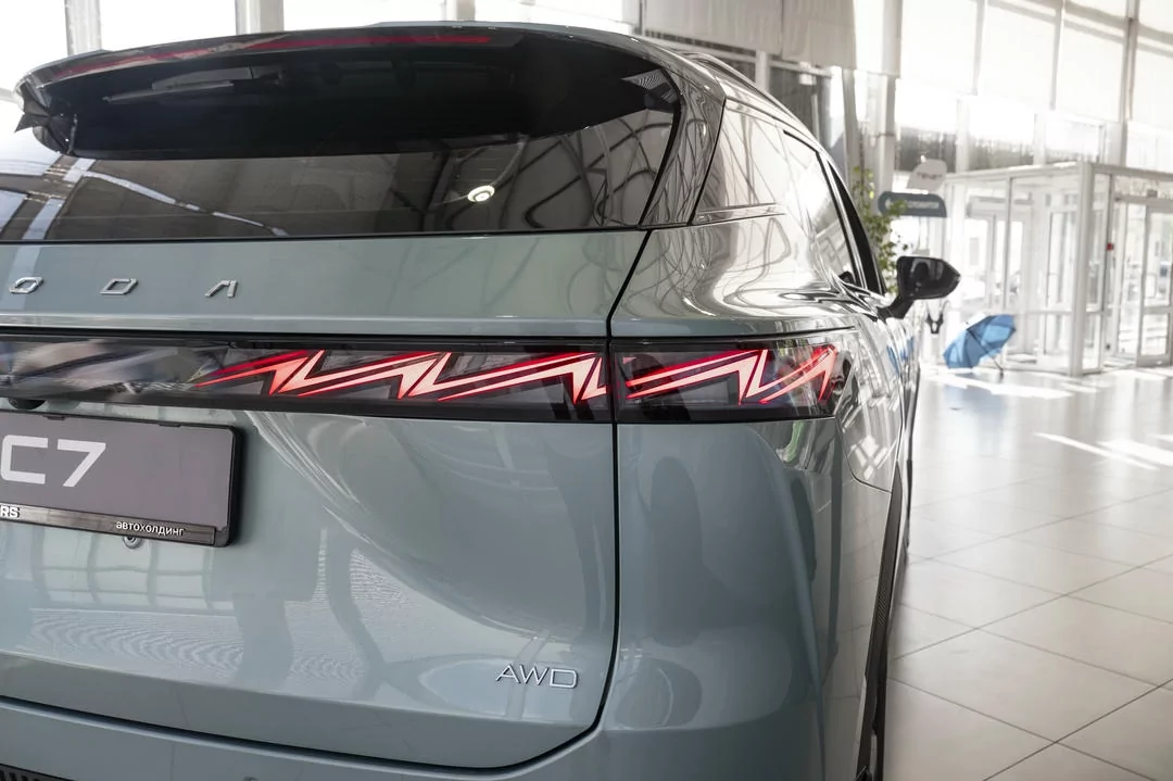 OMODA C7
