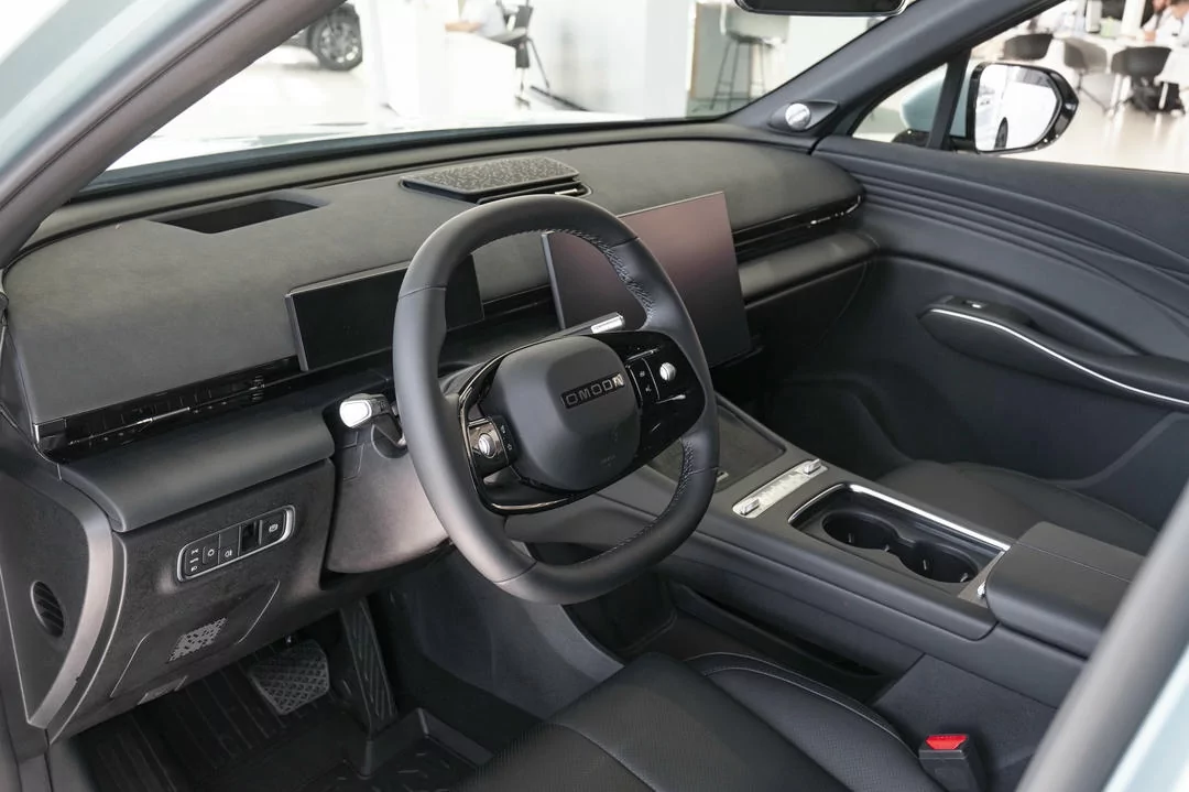 OMODA C7